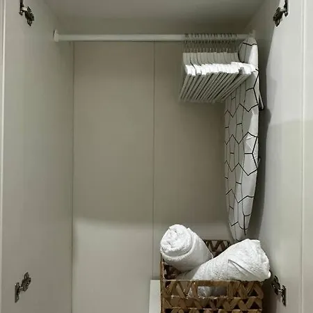 1 Cozy Bedroom In Center Jerez דירה
